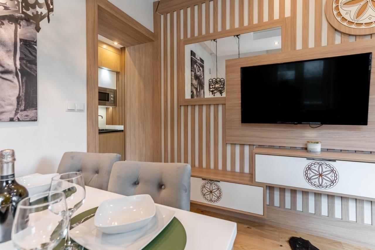 Jagiellonska Residence: Comfortable Apartment with Parking and Sauna — Photos 3
